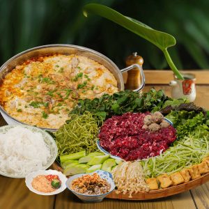 Lẩu tôm nấu bầu​