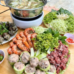 Lẩu tôm nấu bầu​