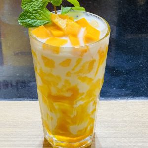 Sữa chua lắc xoài