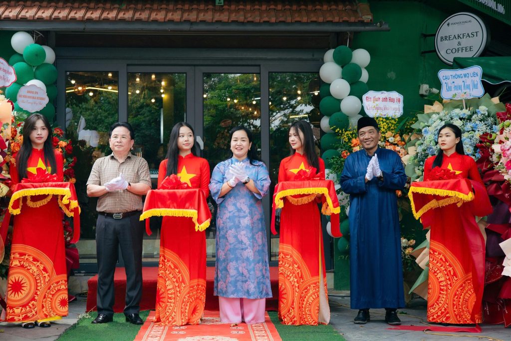 Khai trương nhà hàng Hanoi Halal Restaurant