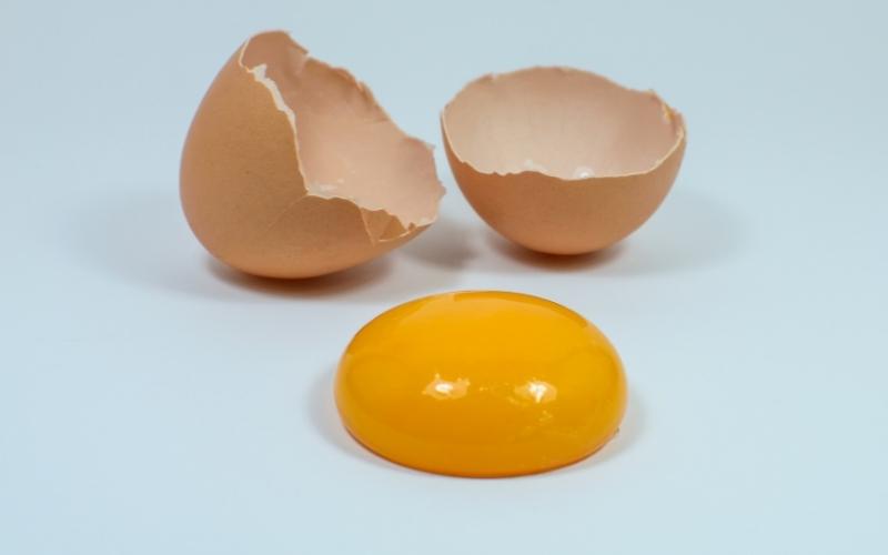 1 quả trứng gà bao nhiêu calo​