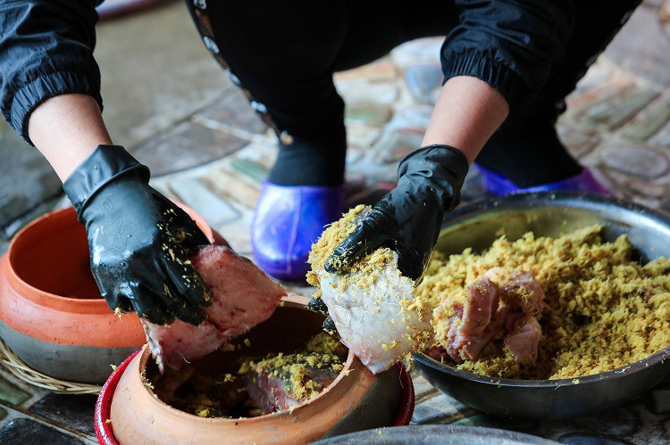 cá kho niêu đất hà nam​