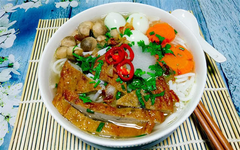 Bánh canh chả cá Hà Nội​