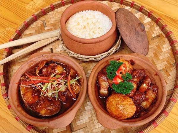 Cơm niêu cá kho tộ​